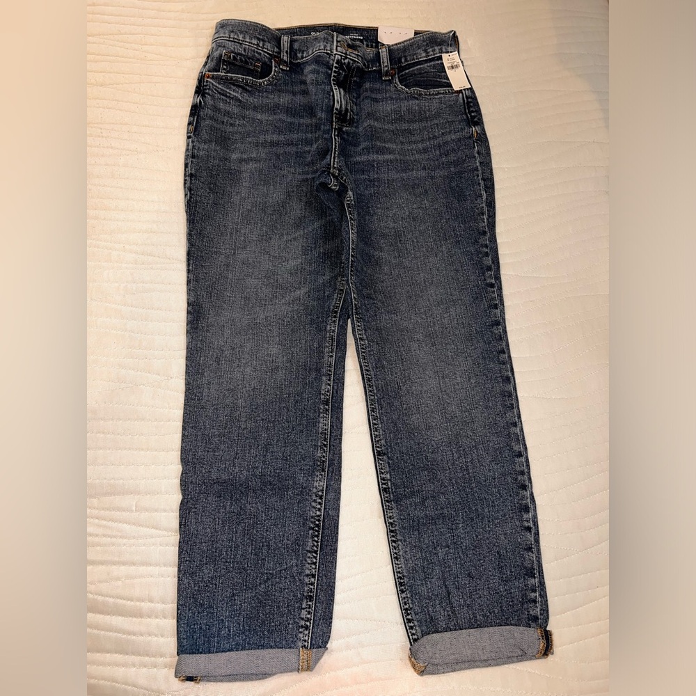 Old Navy Mid Rise Boyfriend Jeans Size 4 Brand New with tags